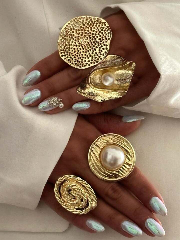 Luxe Gold Rings